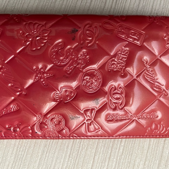 Authentic CHANEL Icon Bifold - Picture 9 of 12